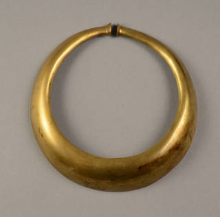Bronze collar