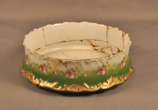 Proclain Dish with Adhesive